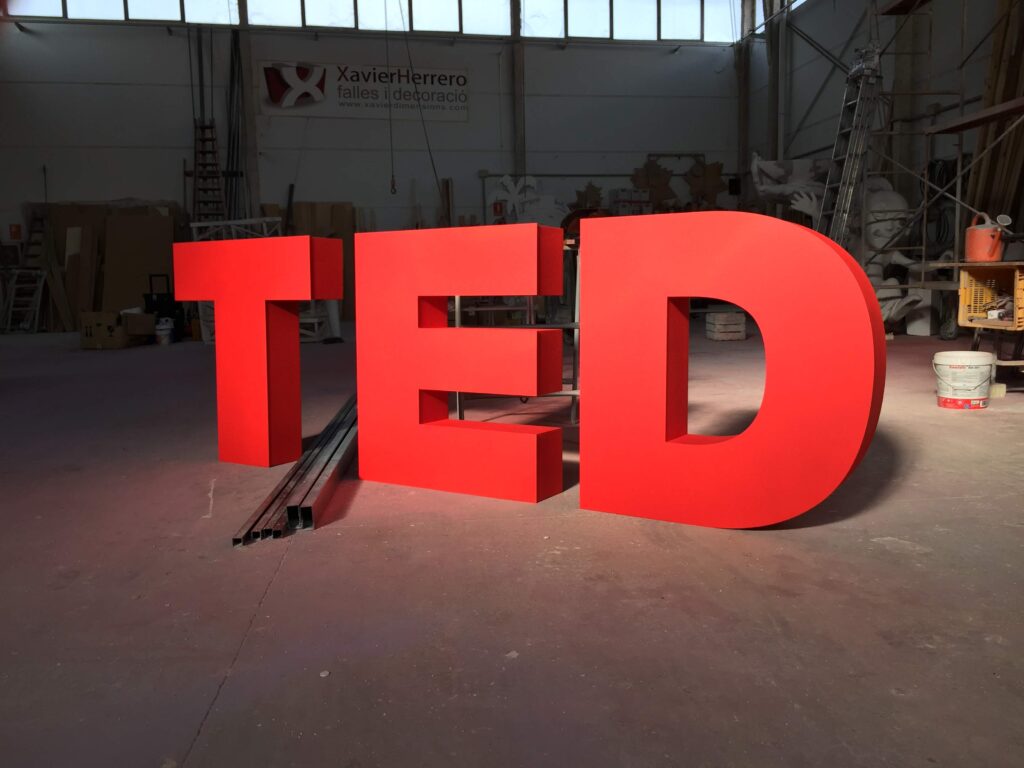Letras gigantes de poliestireno para eventos